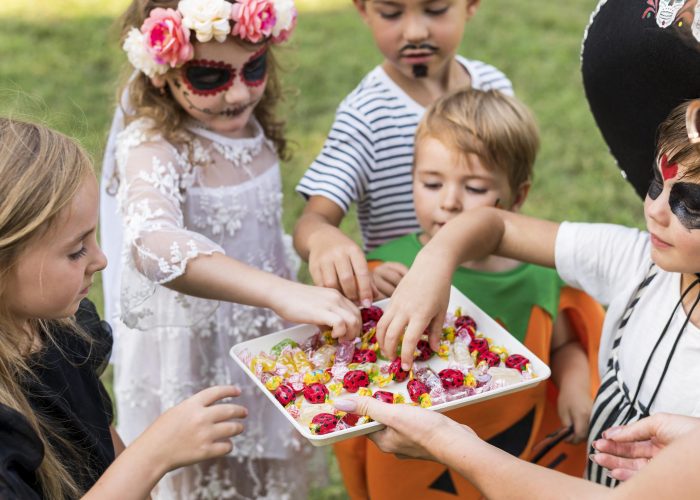 young-kids-with-costumes-together
